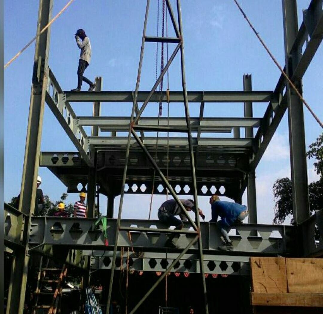 Konstruksi Baja & Besi